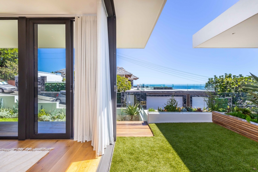 4 Bedroom Property for Sale in Fresnaye Western Cape